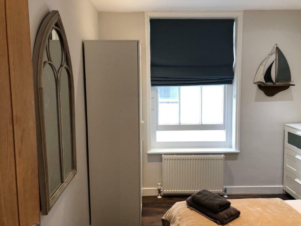 Modern One Bedroom Apartment Near The Seafront Portsmouth Exterior foto